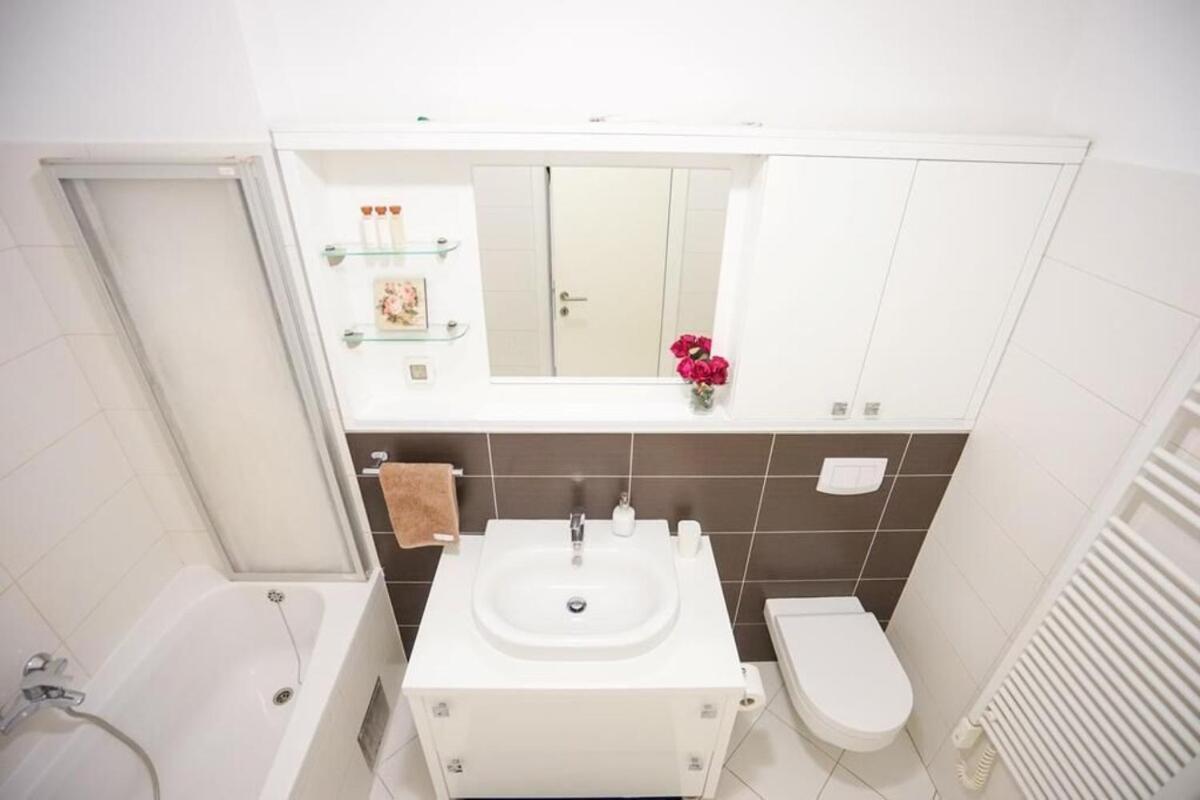 Apartment Zara White Екстериор снимка